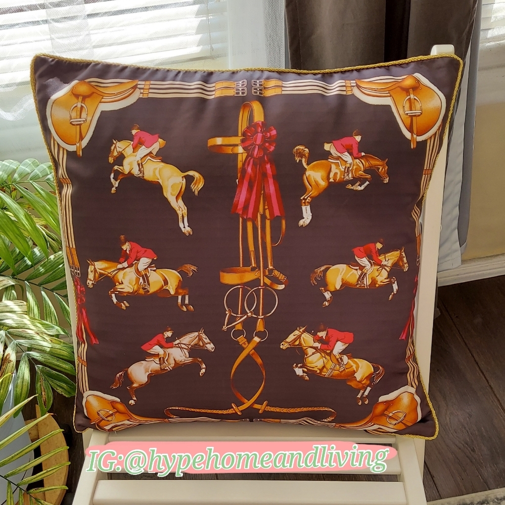 Horse 🐎 Race Pillow Cover